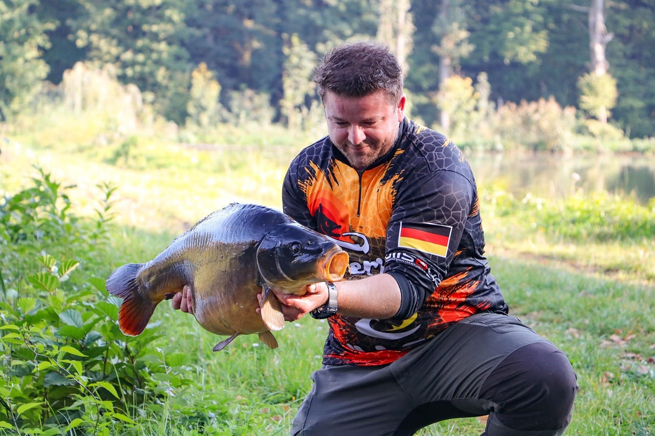 Jak dobrać haczyki i przynęty do metody?