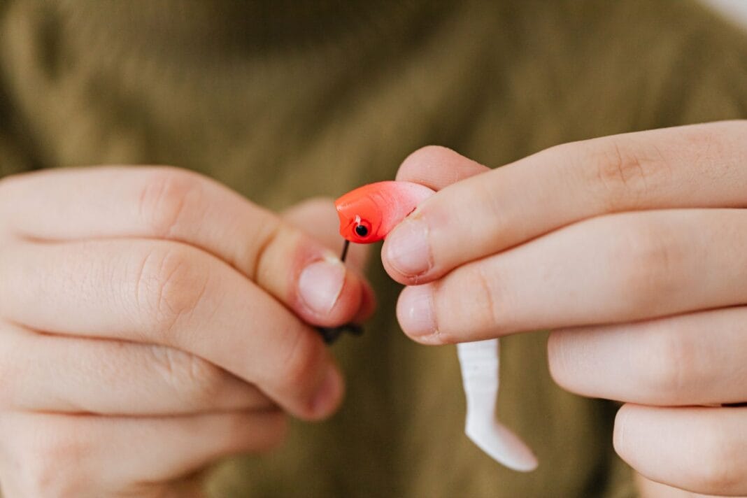 Jig rig i cheburashka: dlaczego te zbrojenia gum dają więcej brań okoni niż zwykła główka?