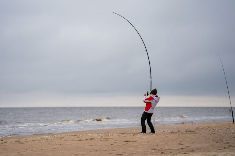 Łowienie karpi na bałwanka: jak zbalansować kulkę tonącą z pop-upem?